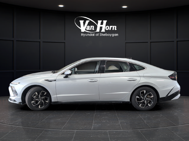 Certified 2025 Hyundai Sonata SEL AWD/4WD image 4