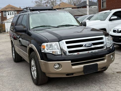 Used 2012 Ford Expedition XLT image 3