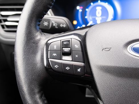 Used 2021 Ford Escape Titanium image 8