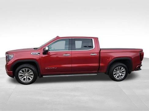 Used 2023 GMC Sierra 1500 Denali w/ Technology Package AWD/4WD image 5