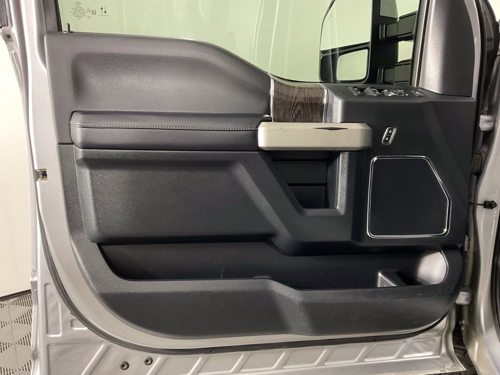 Used 2021 Ford F250 Lariat w/ Tremor Off-Road Package AWD/4WD image 12