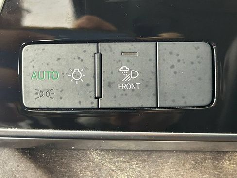 Used 2022 Audi Q8 Premium w/ Convenience Package AWD/4WD image 32