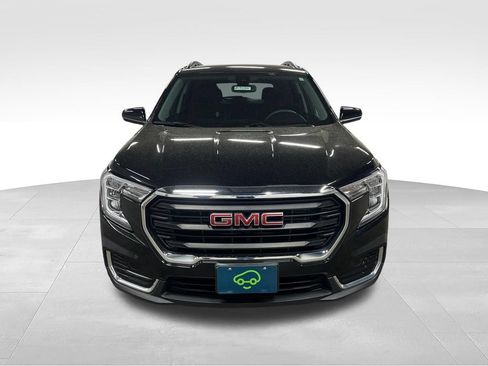 Certified 2023 GMC Terrain SLE w/ Driver Convenience Package AWD/4WD image 4