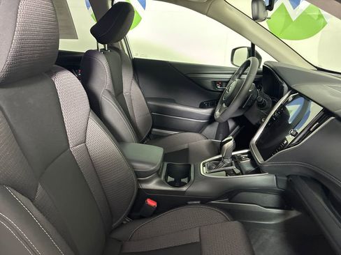 Used 2025 Subaru Outback Premium AWD/4WD image 31
