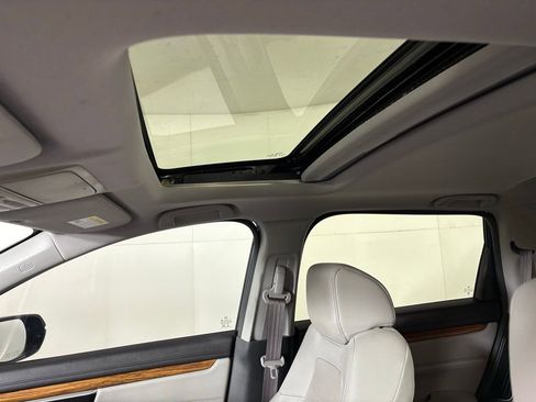 Used 2020 Honda CR-V Touring image 34