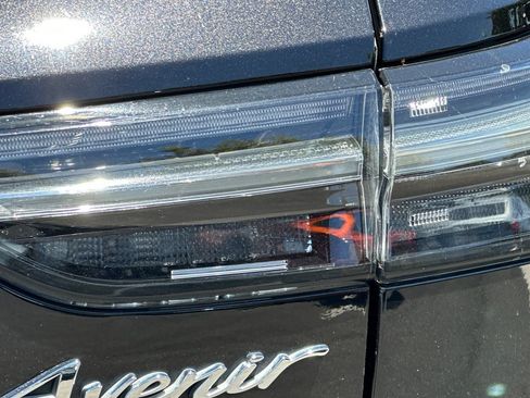 Used 2023 Buick Envision Avenir AWD/4WD image 49