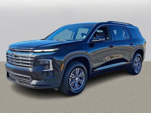 New 2026 Chevrolet Traverse LT w/ Enhanced Driving Package image 2