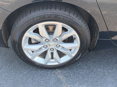 Used 2016 Chevrolet Impala LT w/ Leather Package FWD image 34