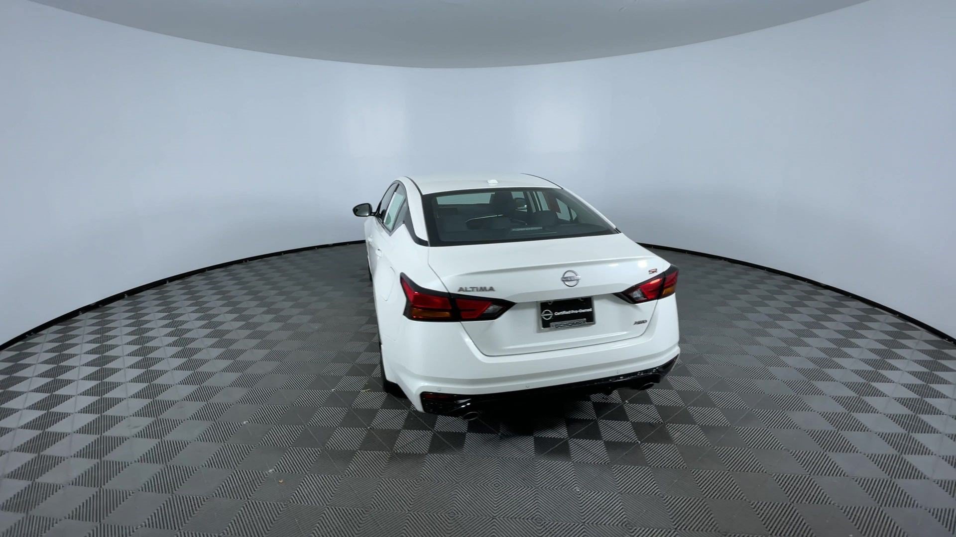 Certified 2025 Nissan Altima 2.5 SR AWD/4WD image 7