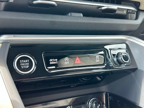 Used 2025 Audi Q5 Premium Plus AWD/4WD image 36