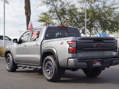 Used 2025 Nissan Frontier Pro-X image 3