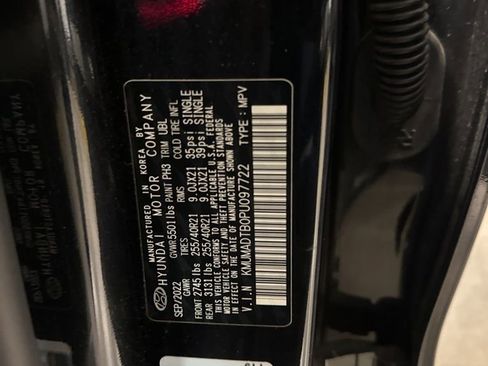 Used 2023 Genesis GV70 2.5T w/ Sport Prestige Package image 5