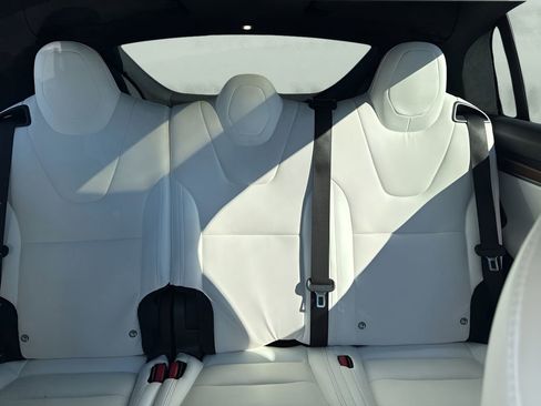 Used 2023 Tesla Model X image 11
