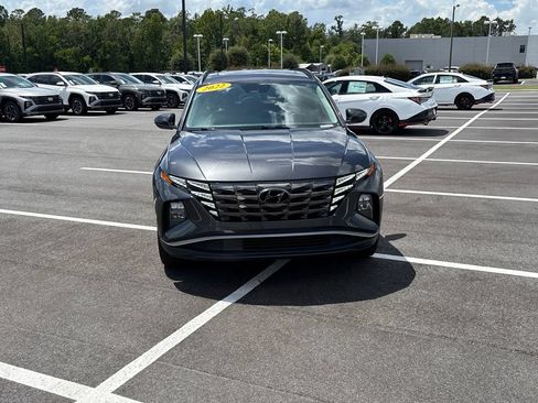 Used 2022 Hyundai Tucson SEL w/ Convenience + Premium Package FWD image 2