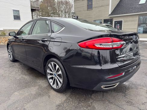 Used 2019 Ford Fusion SE AWD/4WD image 5