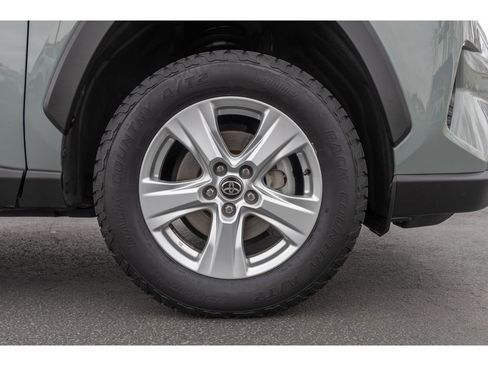 Used 2021 Toyota RAV4 XLE image 9