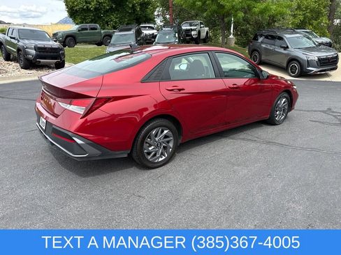 Used 2024 Hyundai Elantra SEL FWD image 3