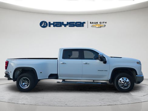 Certified 2025 Chevrolet Silverado 3500 LTZ w/ LTZ Convenience Package AWD/4WD image 2