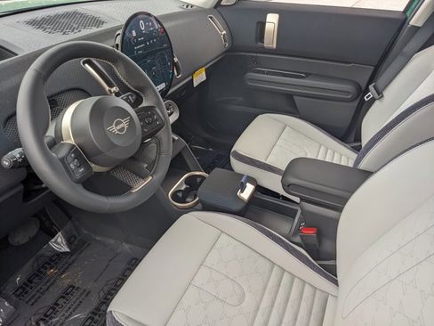 Used 2025 MINI Cooper Countryman S w/ Comfort Package Max image 3