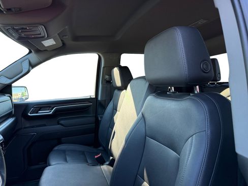 Used 2024 GMC Sierra 1500 SLT image 10