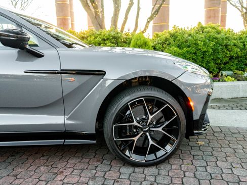 New 2026 Aston Martin DBX S image 4
