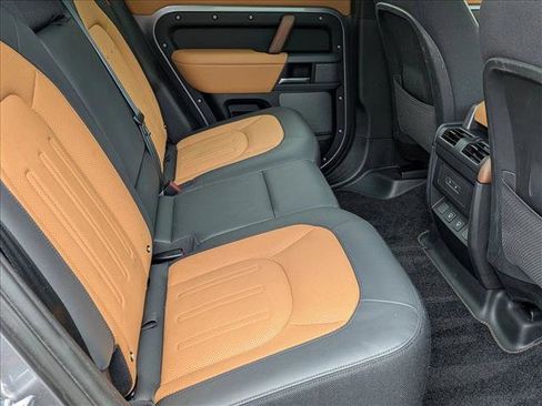 Used 2023 Land Rover Defender 110 X image 21