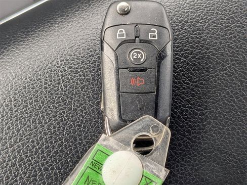 Used 2022 Ford F350 Lariat image 34