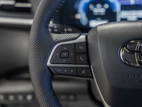 New 2026 Toyota Sienna Platinum image 29