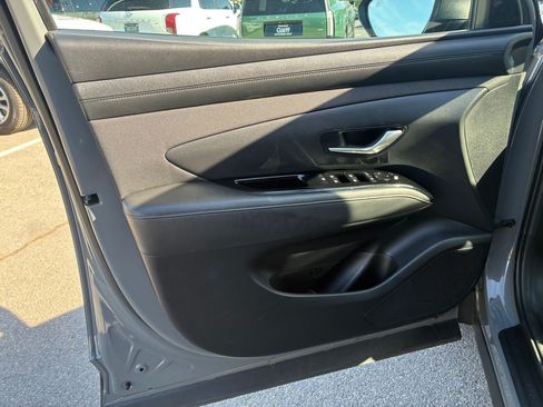 Used 2025 Hyundai Tucson SEL AWD/4WD image 15