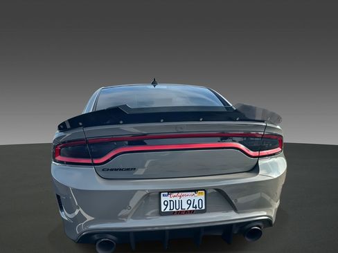 Used 2018 Dodge Charger R/T image 3