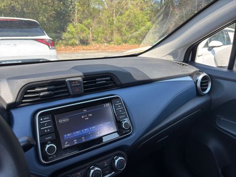 Used 2025 Nissan Versa SV w/ Trunk Package image 35