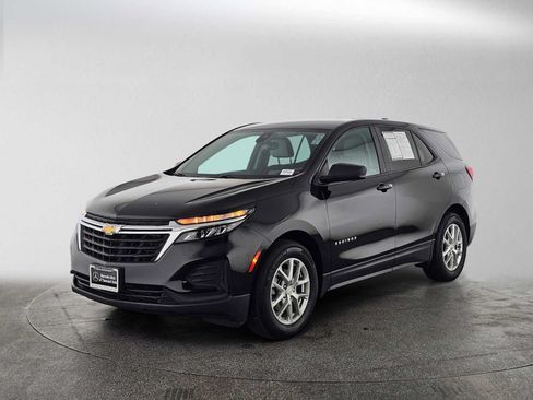 Used 2023 Chevrolet Equinox LS w/ LS Convenience Package FWD image 7