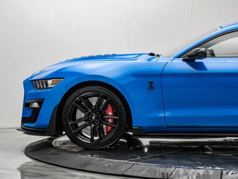 Used 2022 Ford Mustang Shelby GT500 w/ Technology Package RWD image 8