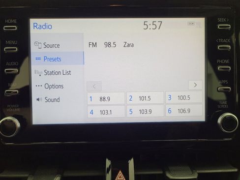 Used 2020 Toyota Corolla LE FWD image 25
