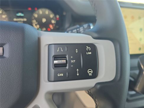 Used 2025 Land Rover Defender 90 S AWD/4WD image 22