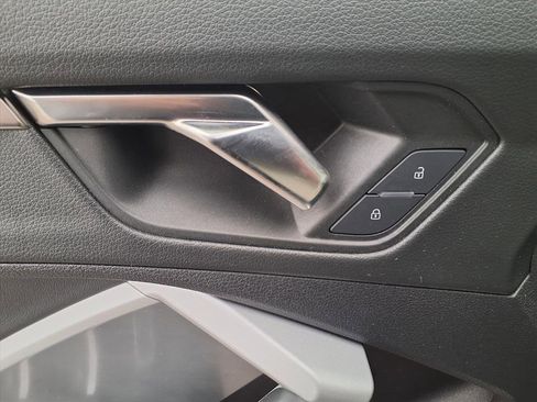 Used 2022 Audi Q3 2.0T Premium w/ Convenience Package image 13