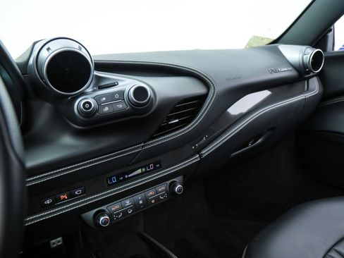 Certified 2021 Ferrari F8 Tributo image 32