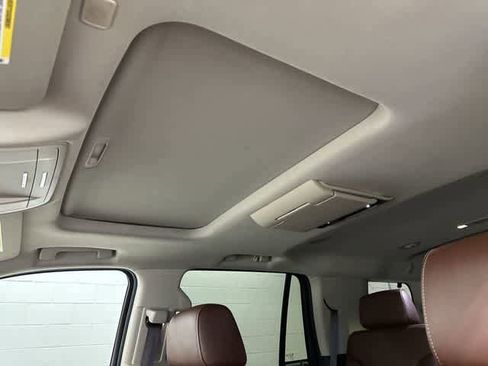 Used 2018 Chevrolet Tahoe Premier RWD image 27