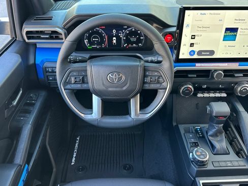 Used 2026 Toyota Tacoma TRD Off-Road AWD/4WD image 11