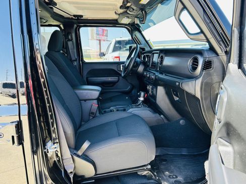 Used 2023 Jeep Gladiator Sport AWD/4WD image 28