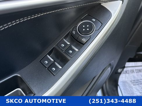 Used 2022 Ford Explorer XLT w/ Equipment Group 202A image 21