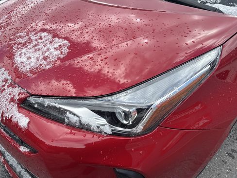 Used 2021 Toyota Prius Limited image 10