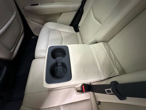 Used 2018 Cadillac XT5 Luxury w/ Driver Awareness Package AWD/4WD image 23