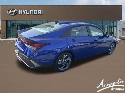 Certified 2025 Hyundai Elantra Sport image 5