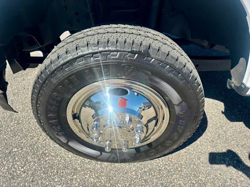 Used 2017 Ford F350 XL w/ Power Equipment Group AWD/4WD image 35