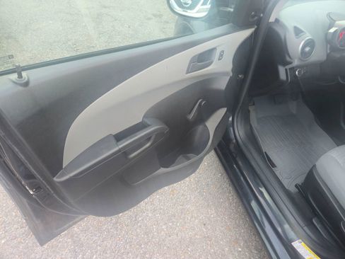 Used 2015 Chevrolet Sonic LS image 12