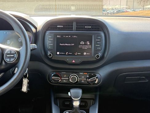 Used 2025 Kia Soul LX w/ LX Technology Package image 17