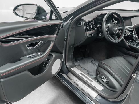 Used 2024 Bentley Flying Spur V8 AWD/4WD image 23