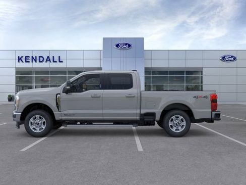 New 2026 Ford F250 XLT w/ XLT Premium Package AWD/4WD image 3