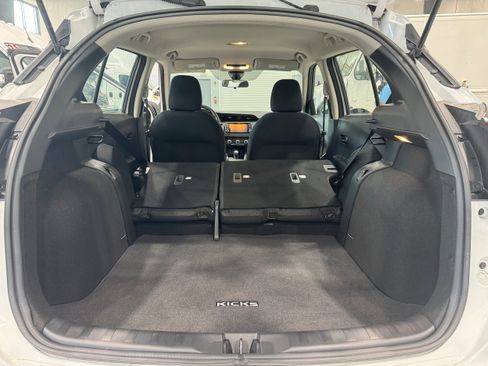 Used 2024 Nissan Kicks S FWD image 9